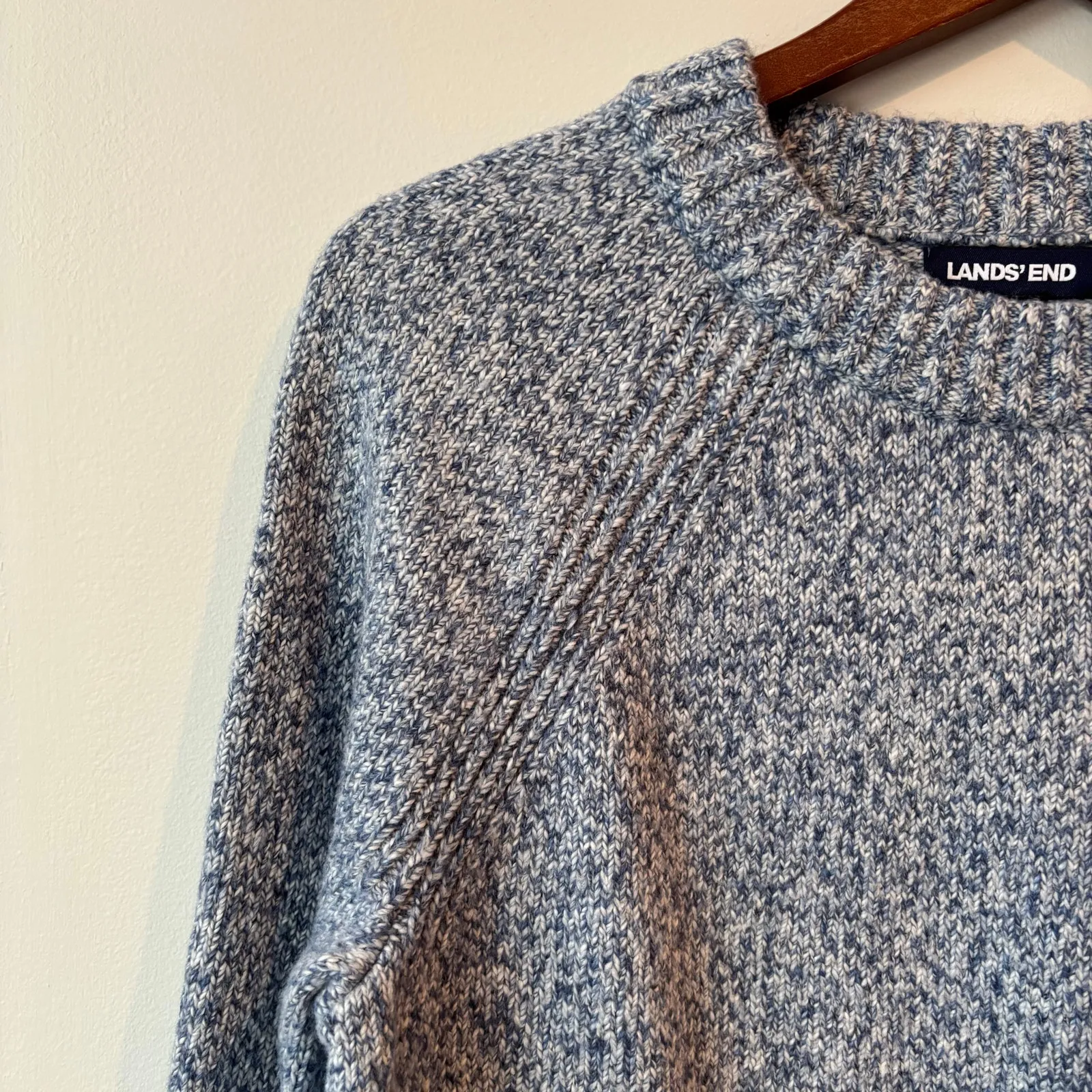 Lands’ End Crew Neck Pullover Sweater Sz M - Image 3