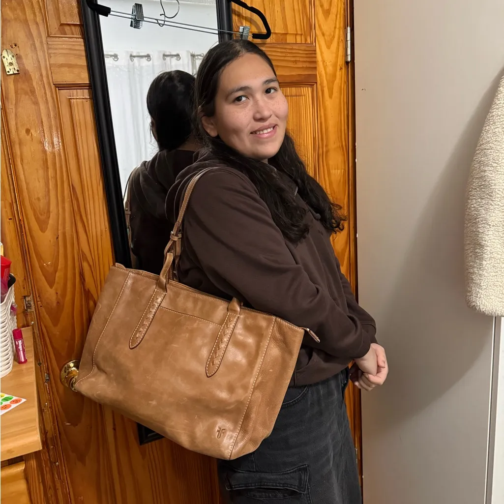 Frye  Tan Leather Tote Bag - Image 5