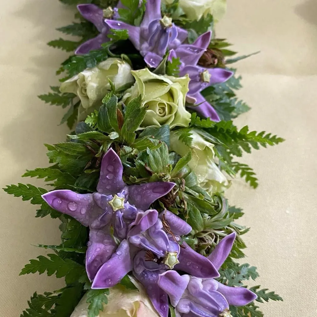 Pua Kalaunu, Pakalana & Mother of Pearl Pikake Beaded Bracelet Handmade in Maui - Image 6