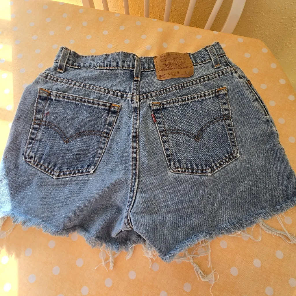 Levis 550 Denim Jean Shorts Relaxed‎ Fit Vintage Light Wash Size 12 - Image 2