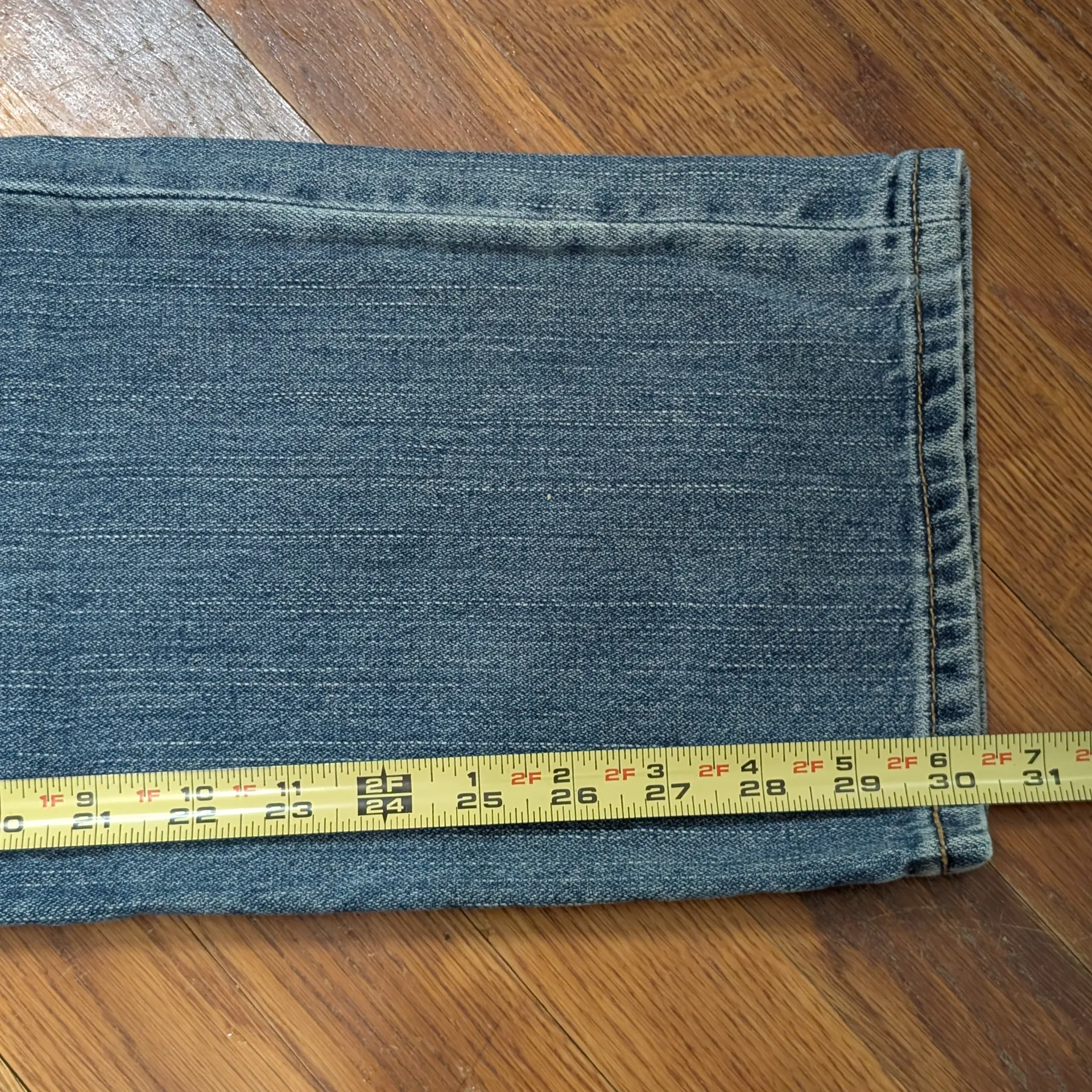Levi's Women's 505 Medium Washed Jeans Size 16 Y2K Era - Image 8