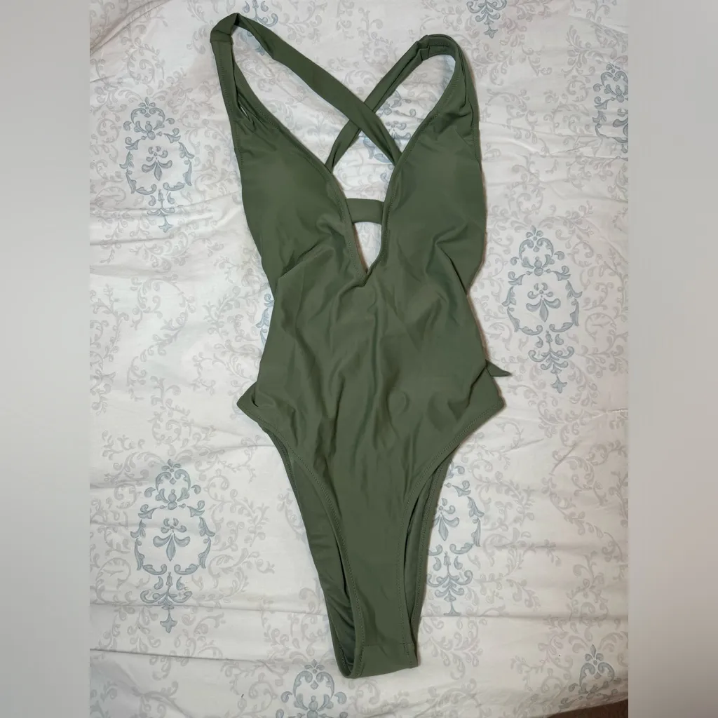 CUPSHE Women One Piece Swimsuit Deep V Neck‎ Strappy Swimwear Bathing suit small - Image 2