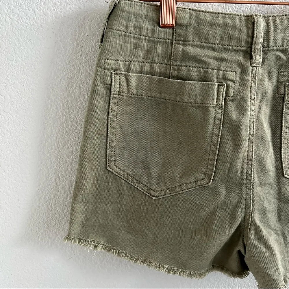American Eagle Muted Army Green Button Fly Fray Hem Shorts Cargo Utility Style - Image 4