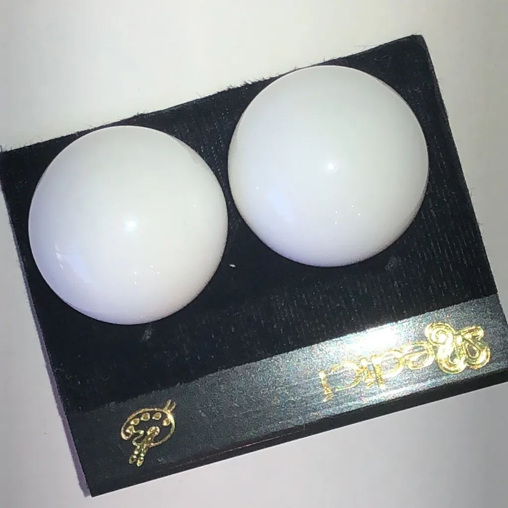 Medici Vintage White Chunky Retro Boho Button Earrings - Image 2