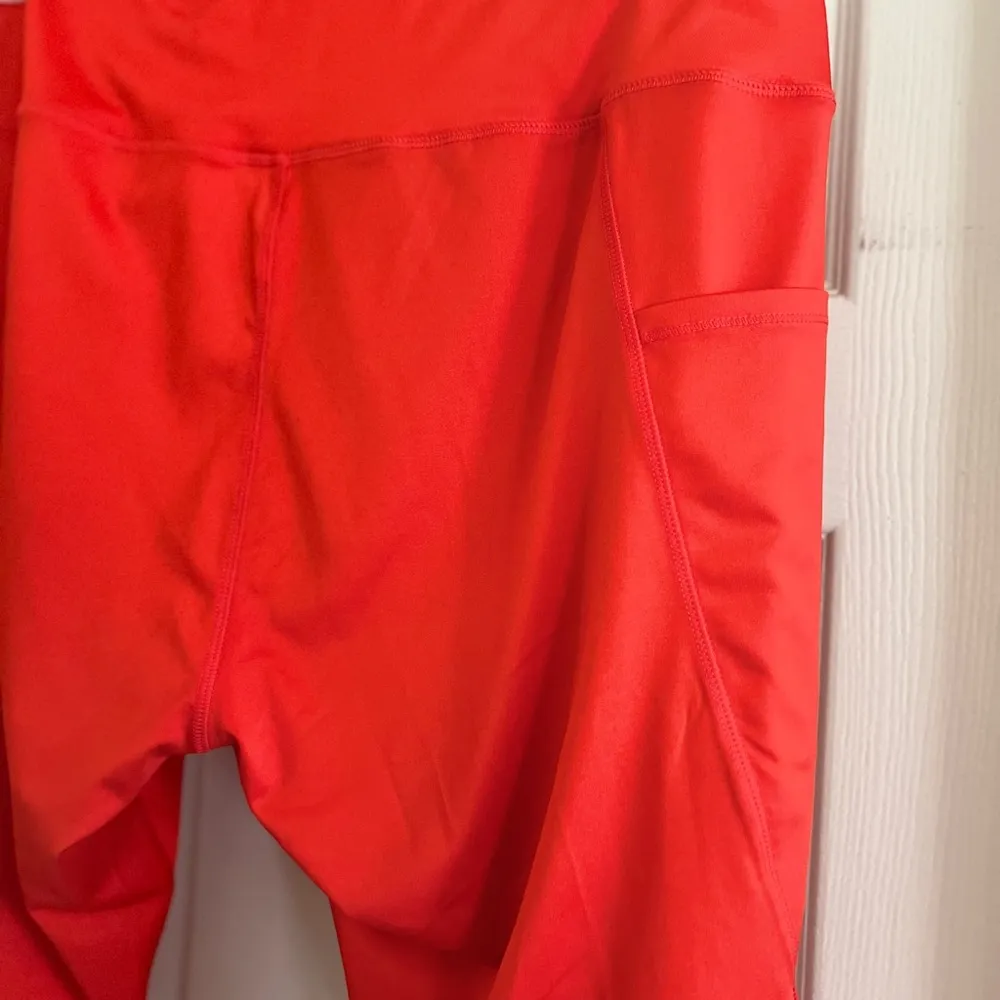 Crown & Ivy Women’s,cabana by , red, ankle length leggings, with pockets - Image 7