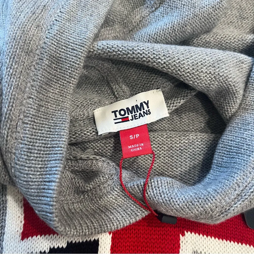 NWT Tommy Hilfiger Jeans Sleeveless Cropped Hoodie Sweater Size S - Image 3