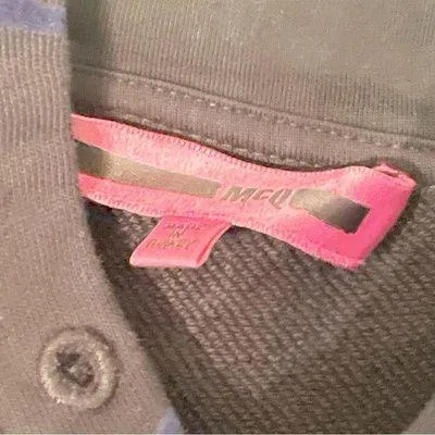 McQ Alexander McQueen Women's XS Boyfriend Swallow Hoody Black/Carbon Navy Black - Image 5