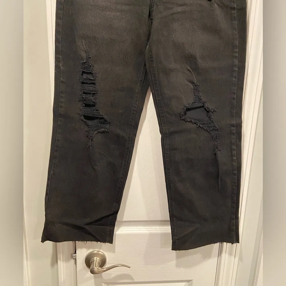 NWT Wild Fable Size 6 Highest Rise Straight Leg Black Distressed Jeans Raw Hem - Image 4
