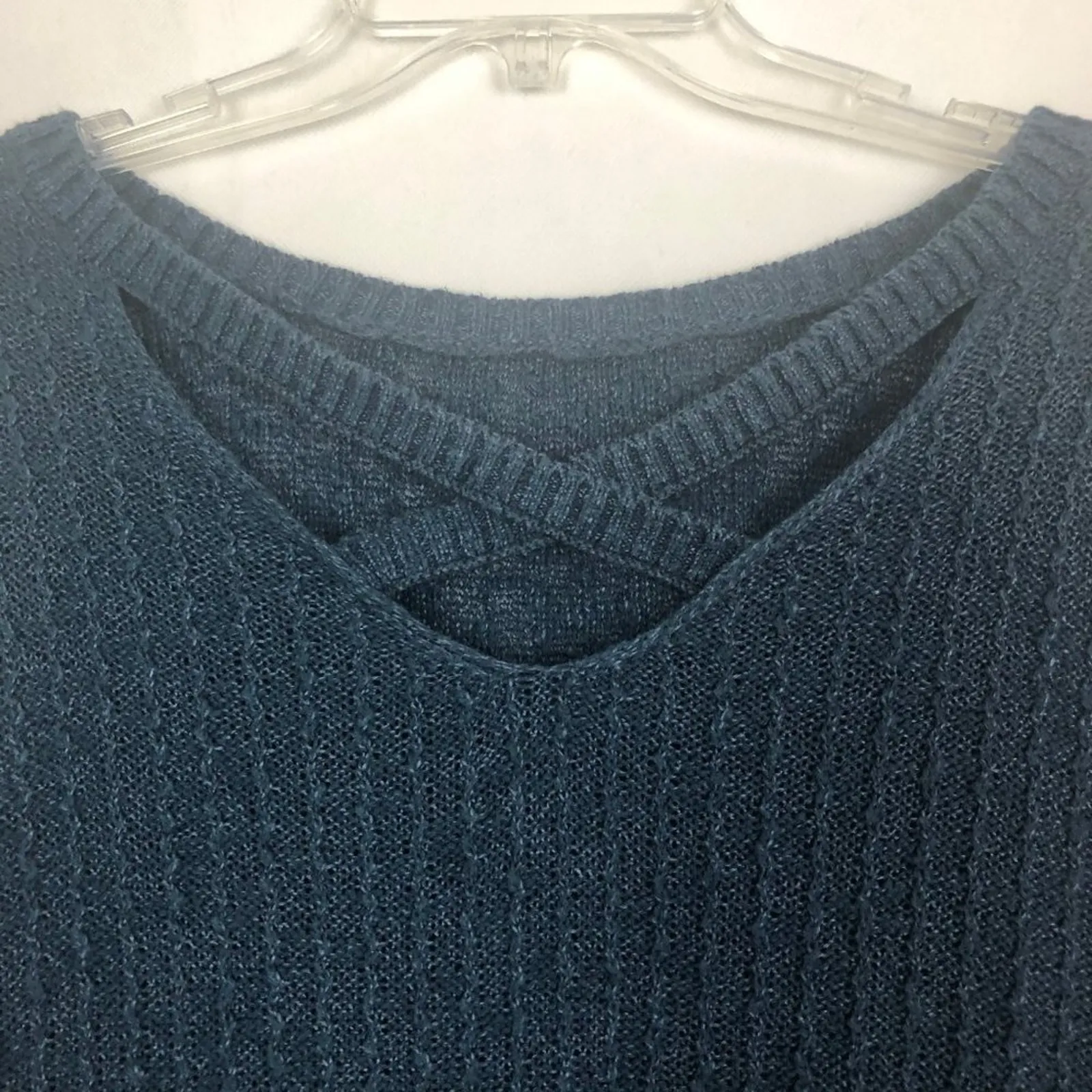 Hollister Blue Ribbed Pullover Sweater Size Medium - Image 7