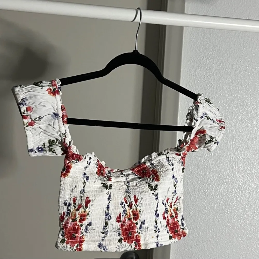 Forever 21 floral cropped top - Image 7
