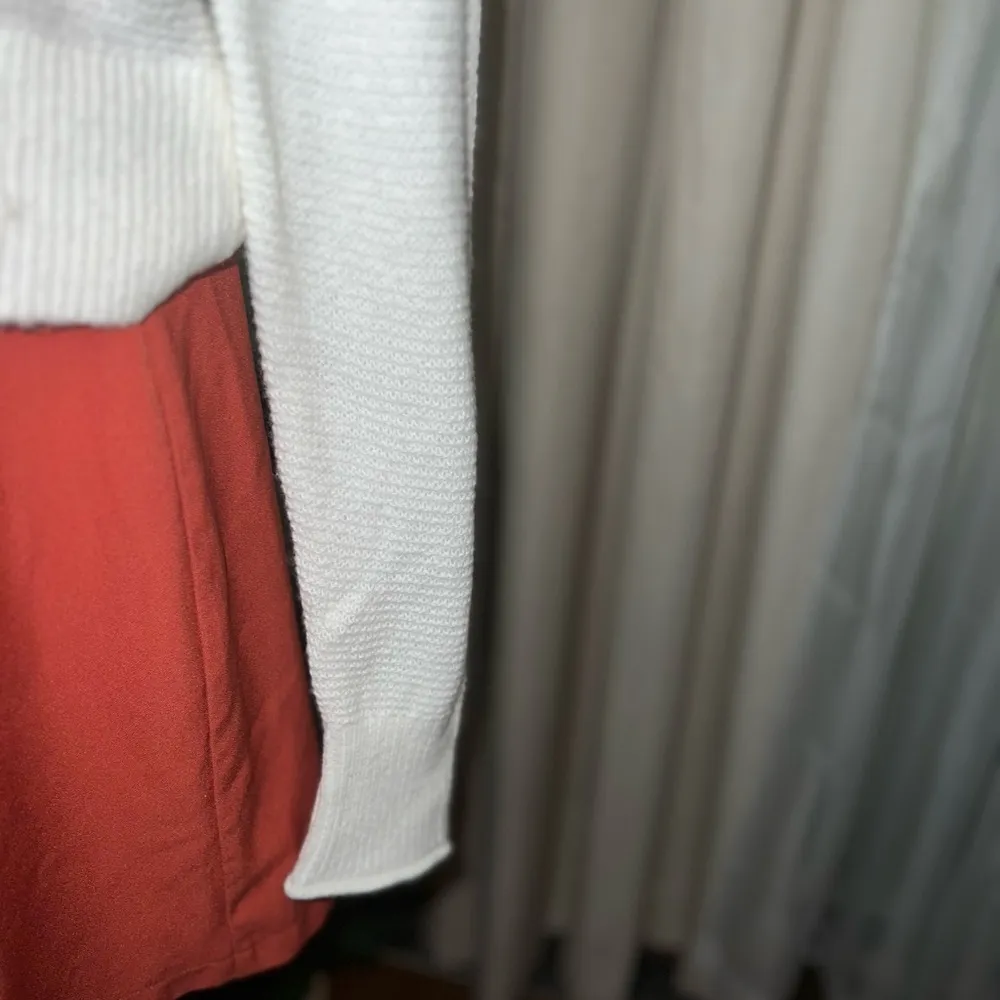 ABERCROMBIE & FITCH Cardigan with Three Front Buttons Ling Sleeve Size Small - Image 3