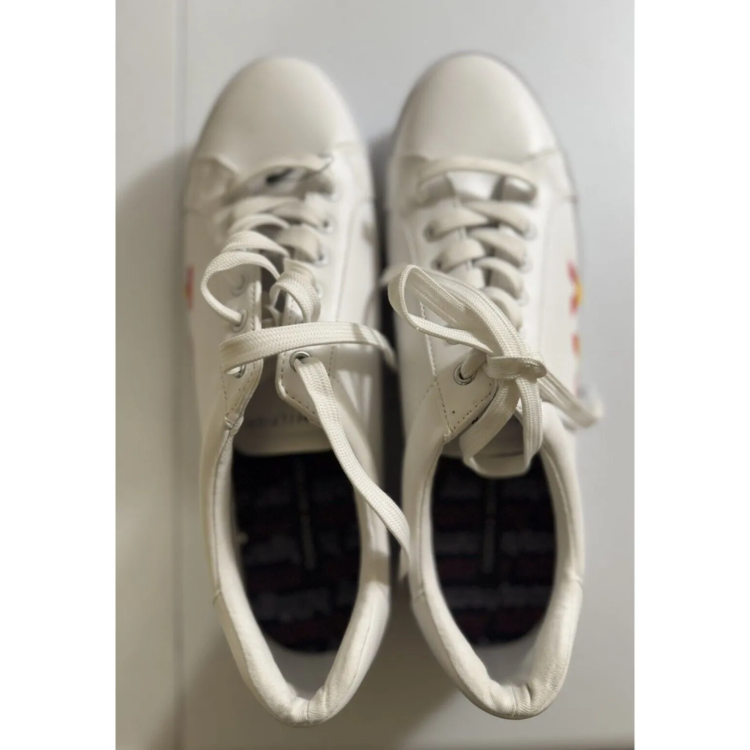 TOMMY HILFIGER White Faux‎ Leather Rainbow TOMMY Sneakers Comfort Size 10 - Image 4