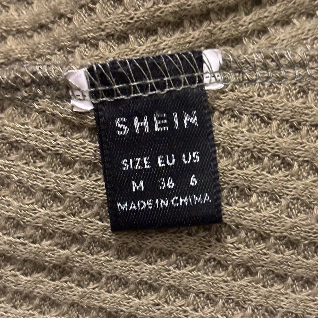 SHEIN Olive Textured Button-Up Tank Top Size M - Image 6