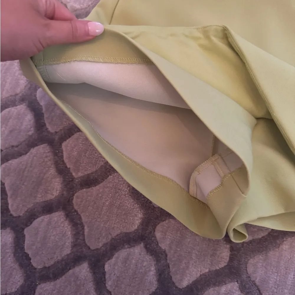 Never worn Lime green Zara skort - Image 6