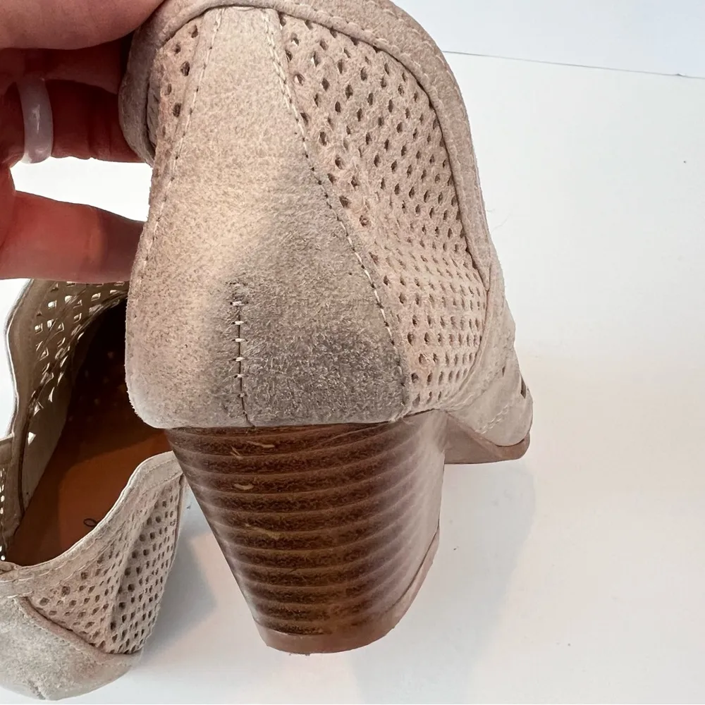 Qupid Tan Heeled Ankle Boots. Size 7.5. - Image 6