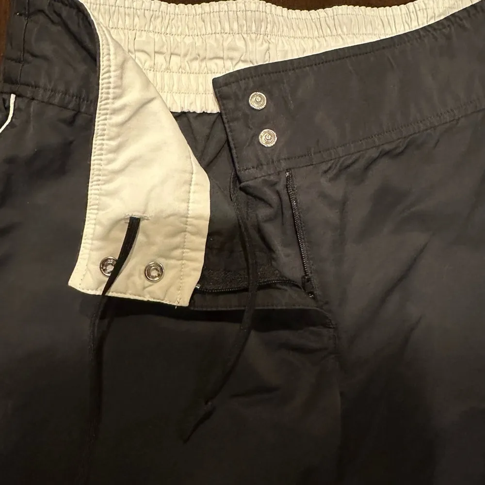 Black & White Track Capri Pants Zip Button Snap & Tie Front Closure Sz 4/6. - Image 3