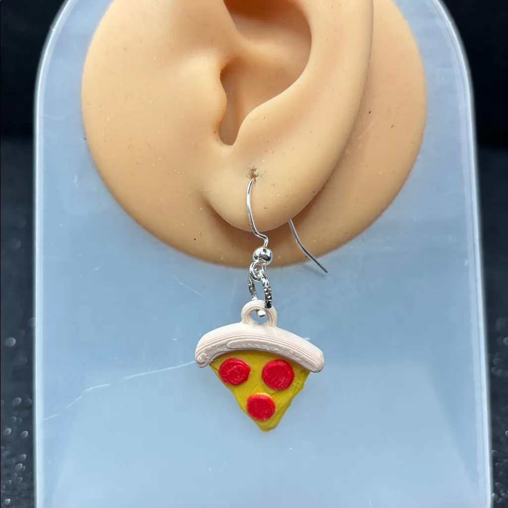 🍕 Pizza Slice Earrings with Mini Pizza Box Display Red - Image 2