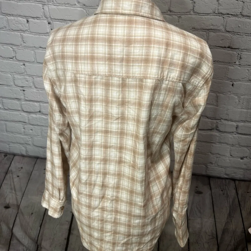 Abercrombie and Fitch button down plaid shirt small - Image 12