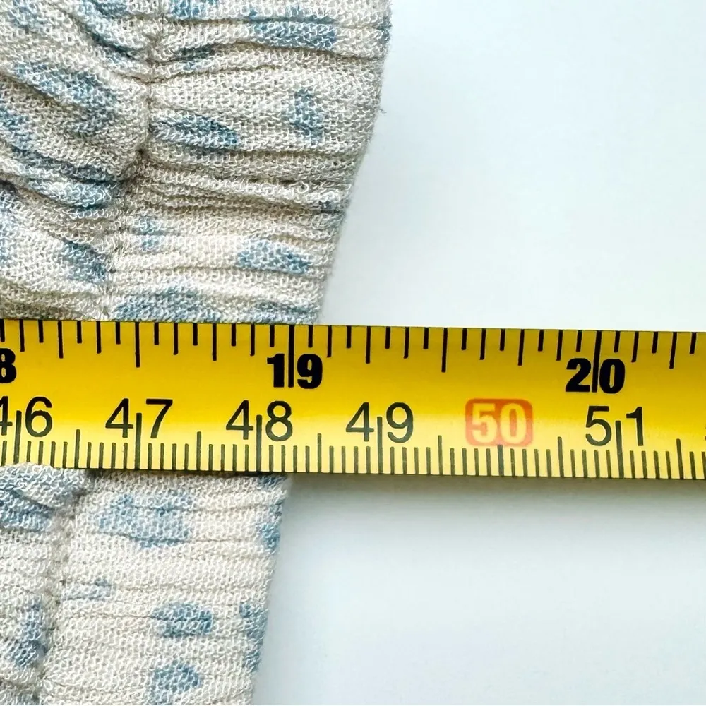 Women’s Long Sleeve Blue & White Amimal Print Crop Top Size Small - Image 10