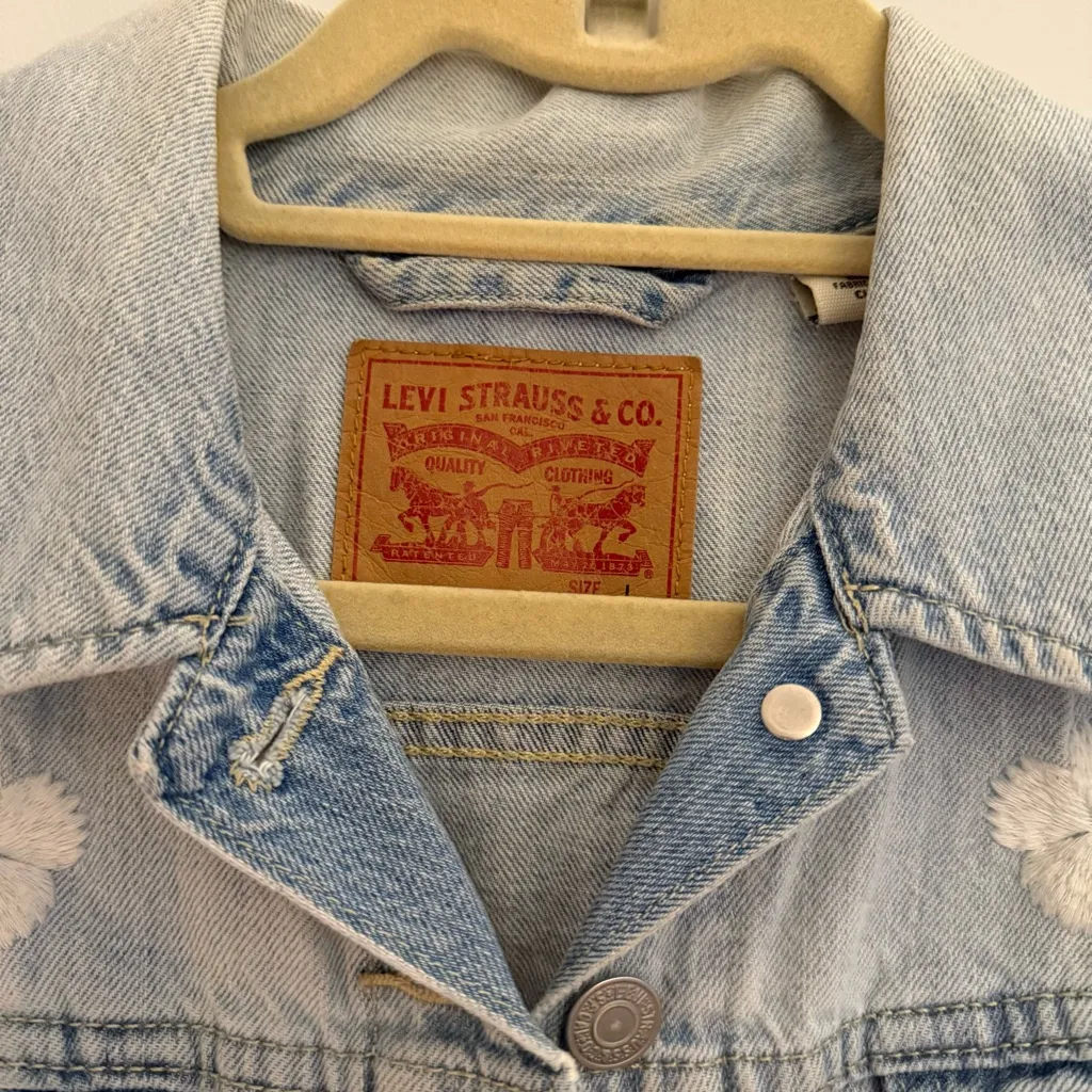 Levi's Floral Embroidered Light Blue Jean Jacket - Image 2