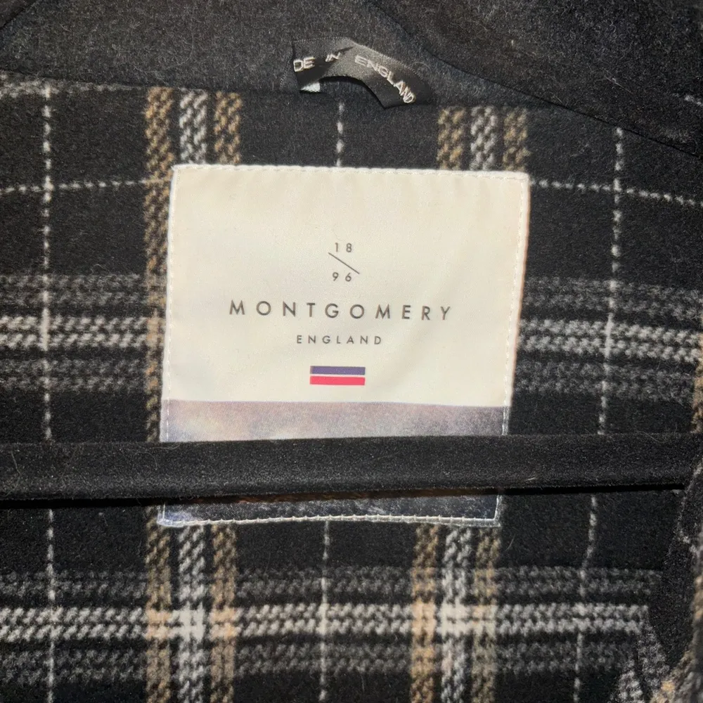 MONTGOMERY ENGLAND Women's Black Toggle Pea Coat Size M - Image 3