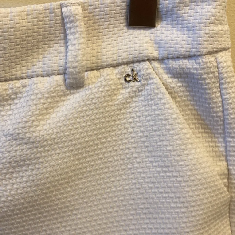 CALVIN KLEIN | Women’s White Shorts Size 4 - Image 2