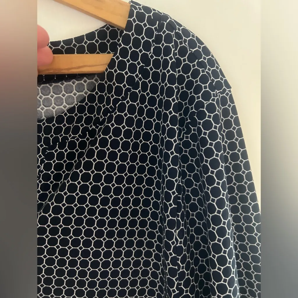 Ann Taylor Factory size XL office top. Blue and white design. Good for summer - Image 6