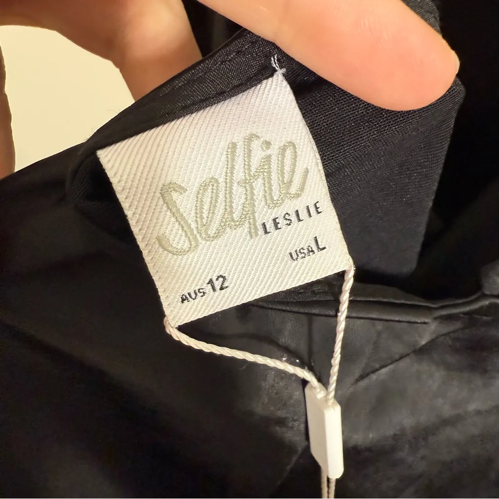 NWT Selfie Leslie Sonoma Halterneck Faux Wrap Twist Back Mini Dress Black Large - Image 5