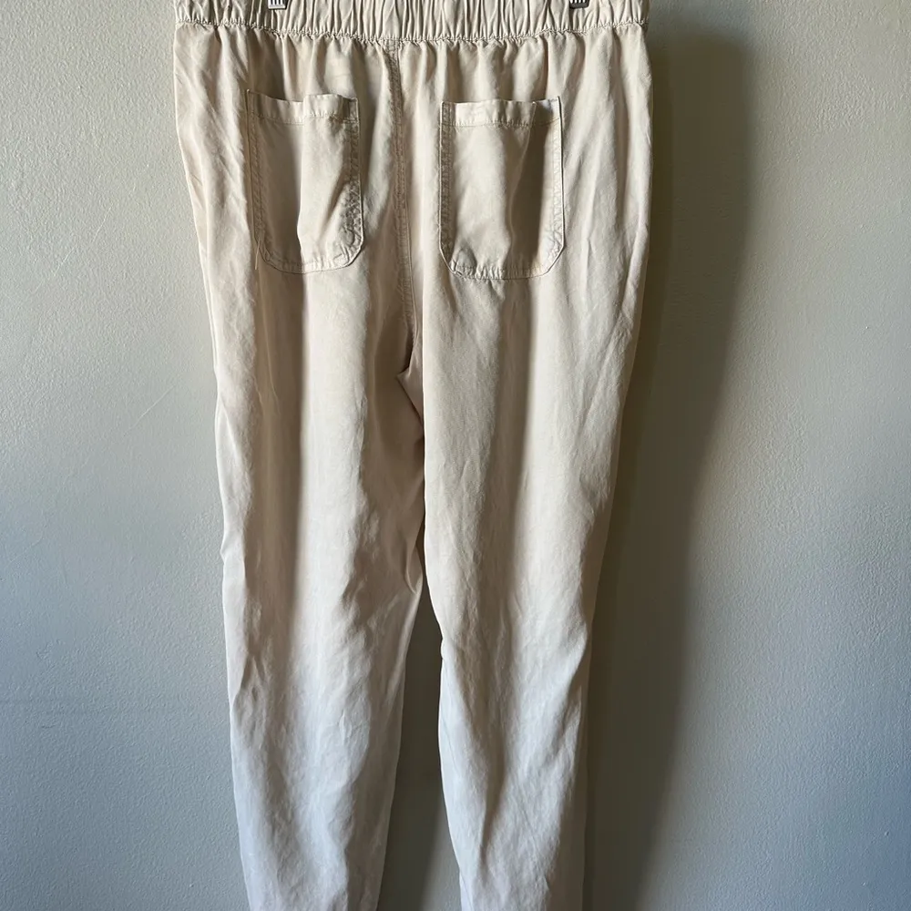 Magellan Outdoors Cream Straight Leg Pants Relaxed Fit - Image 3