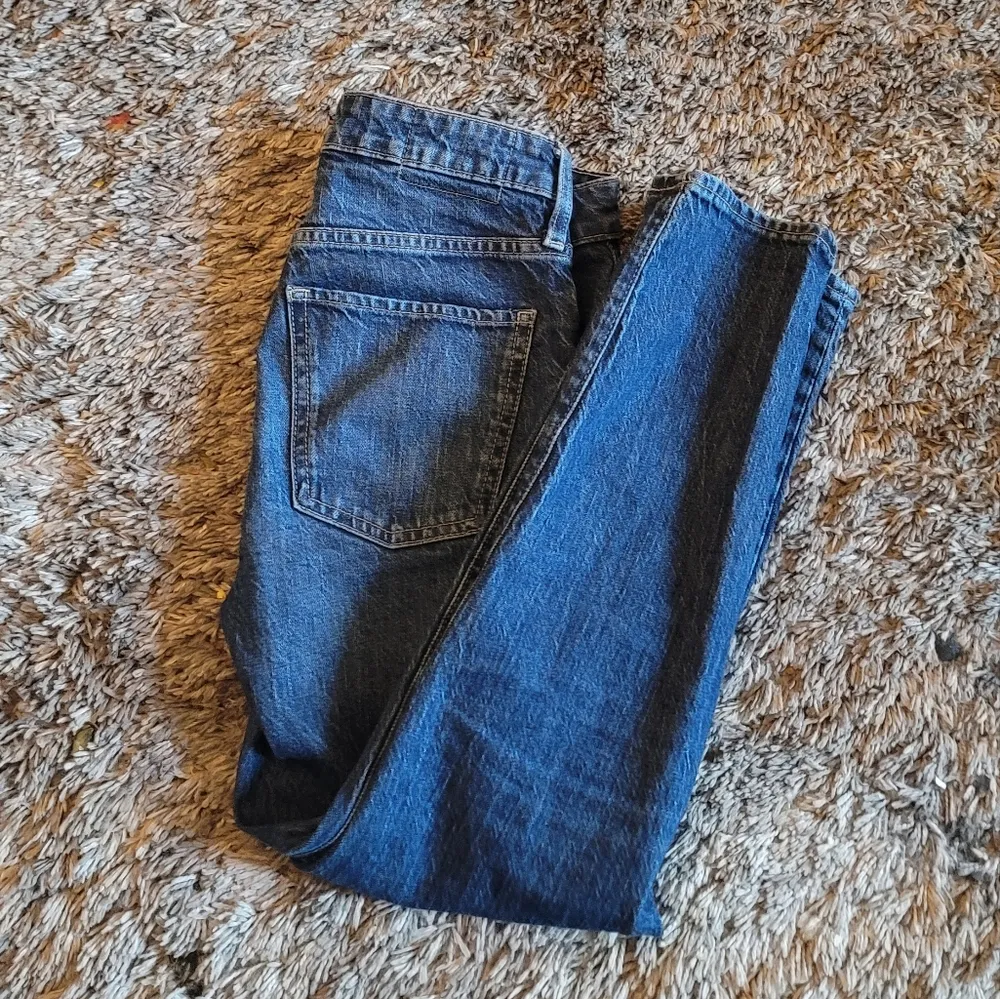 Gap Denim Universal Slim Boyfriend Fit Dark Wash Jeans 24P - Image 6