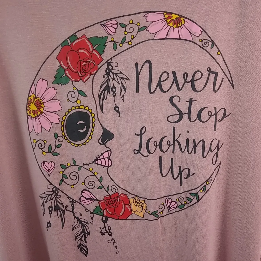 Rue21 2X Plus Rose Moon Looking Up Top - Image 2