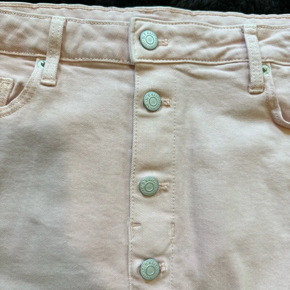 Old Navy Pastel Pink Button-fly Denim Skirt - Image 3