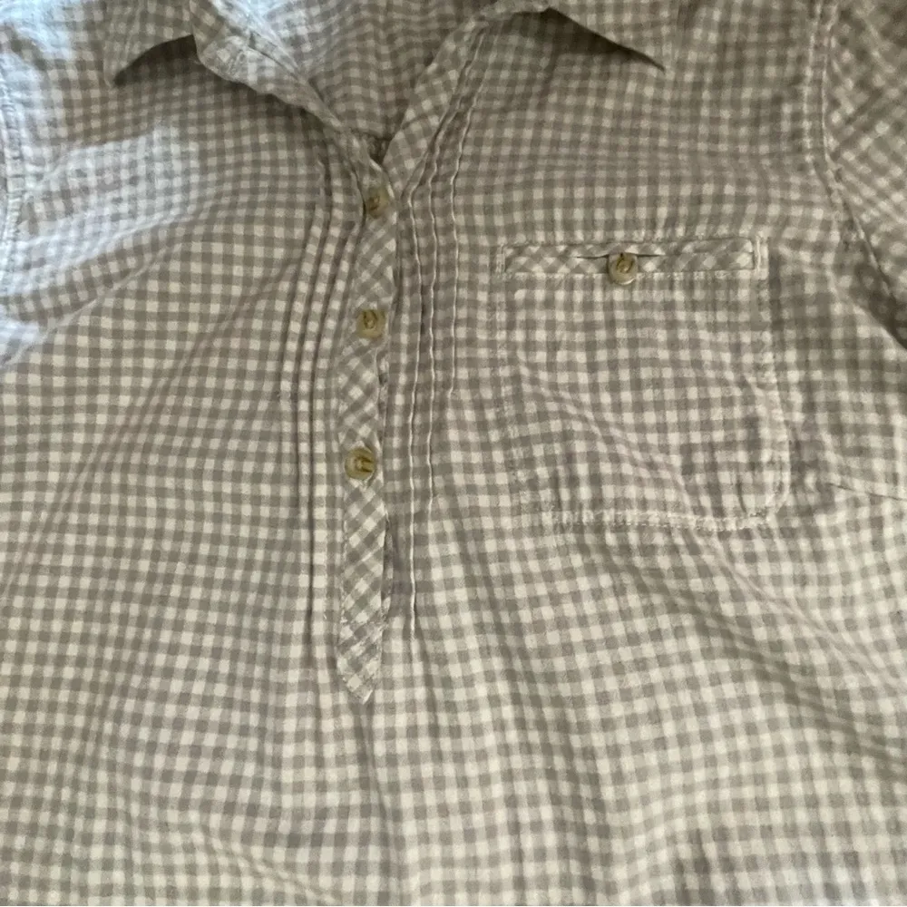 Eddie Bauer  Women’s Gray White Check Long Sleeve Button Front Shirt, Size Small - Image 3