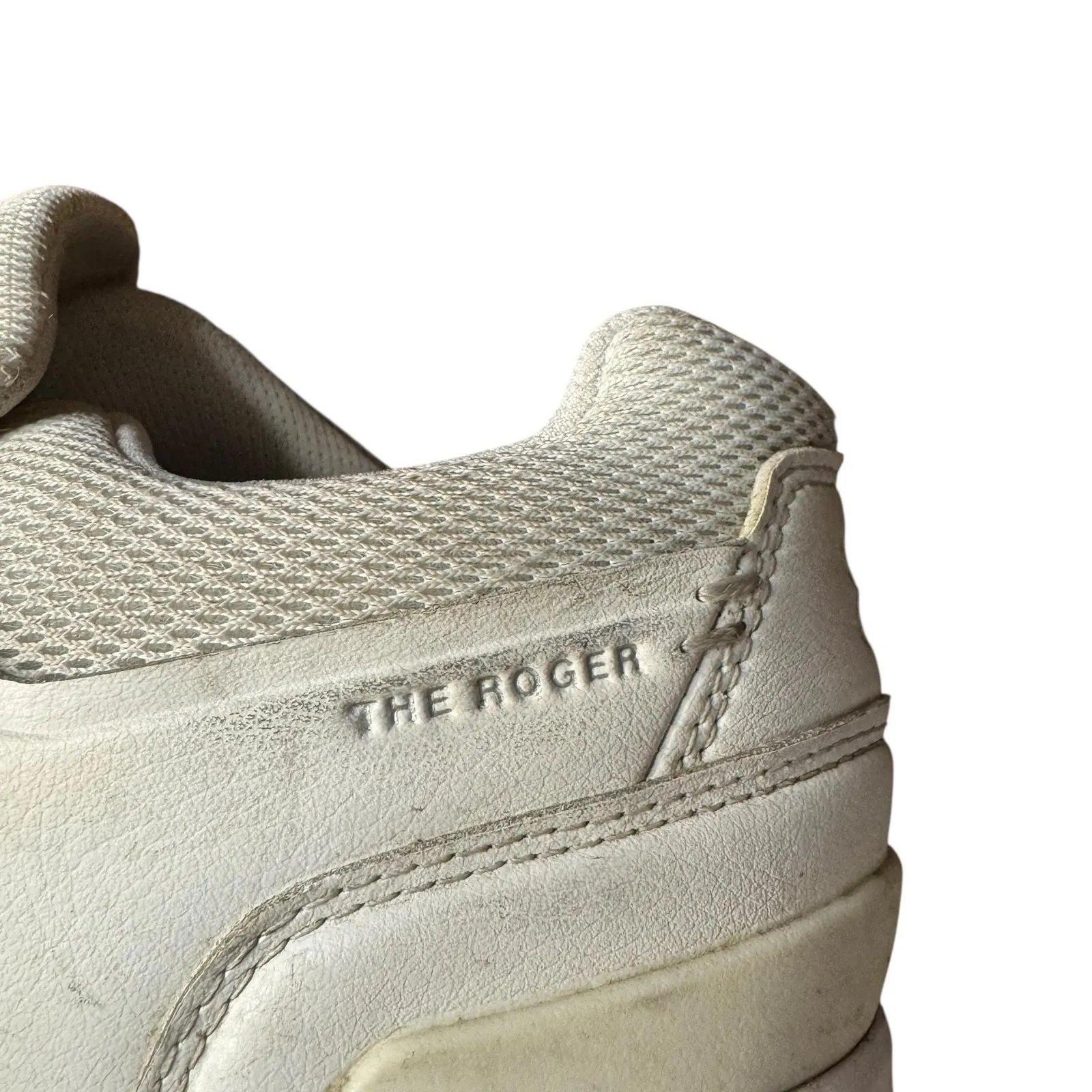 On The Roger Advantage Shoes Womens Size 10.5 White CloudTec Sneakers Athletic - Image 8