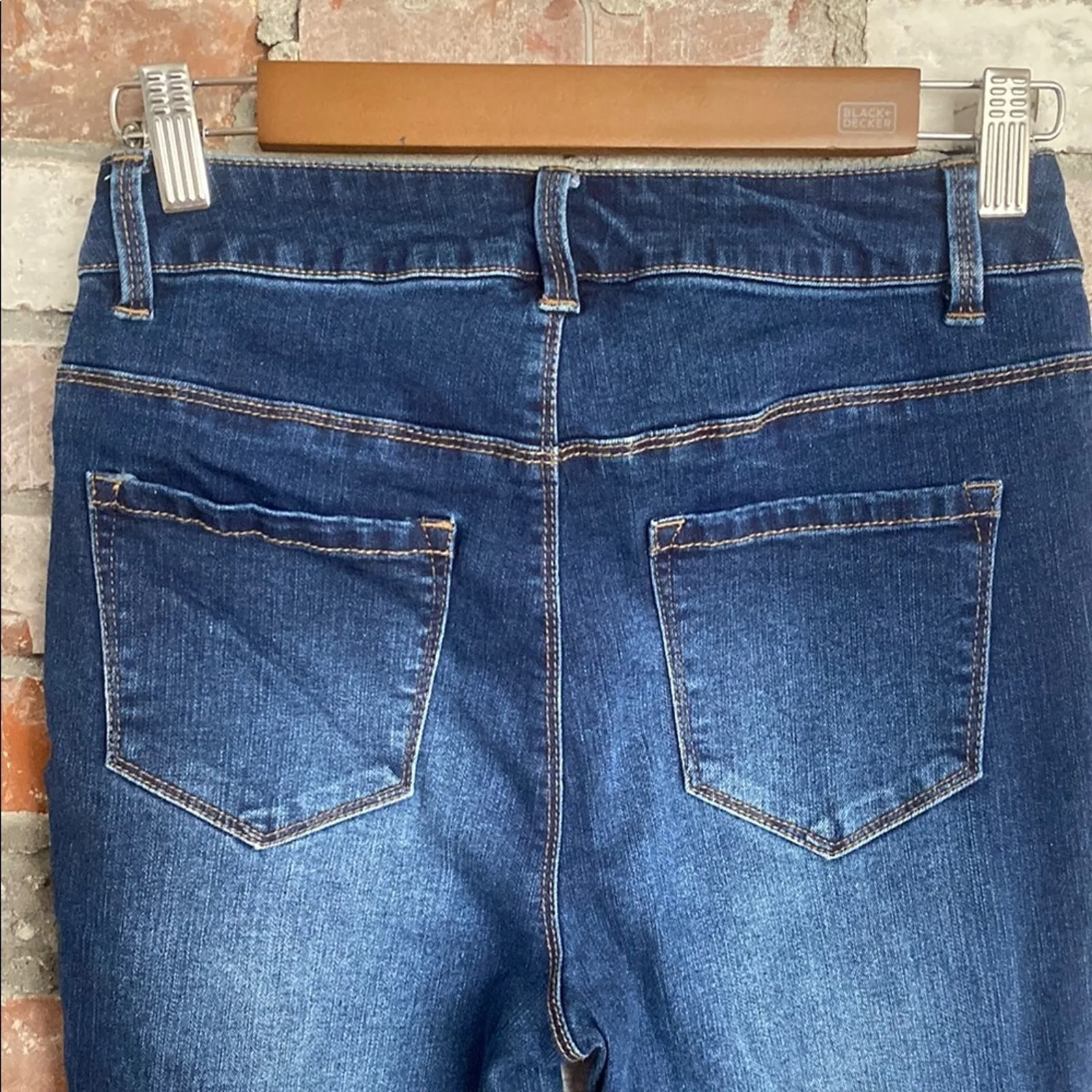 D. Jeans Blue Capri Jean Pants Size 4 - Image 5
