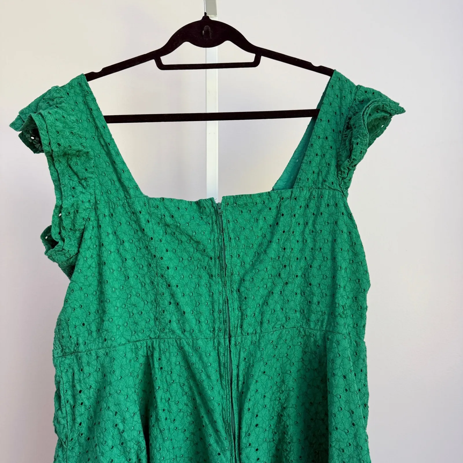 Timeless London Green‎ Eyelet Dress UK20 US16 Flutter Sleeve Smocked Casual - Image 7