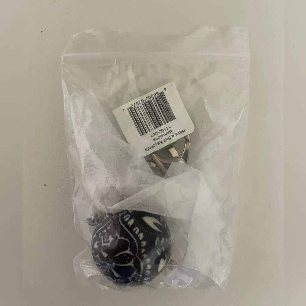 NWT Vera Bradley Have a Ball Keychain, “Barcelona” - Image 7