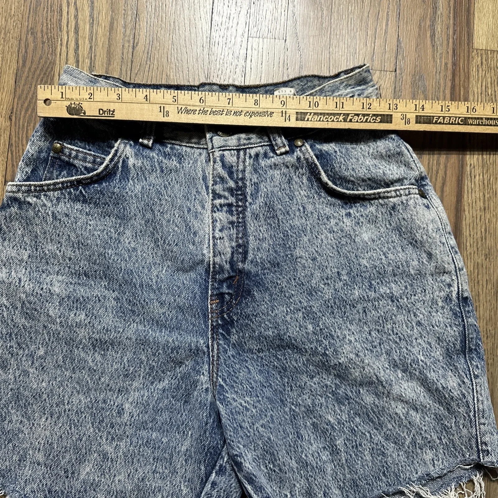 Vintage 70s Levi's Shorts Womens 8 545 Loose Fit Brown Tab Cut Off Denim - Image 14