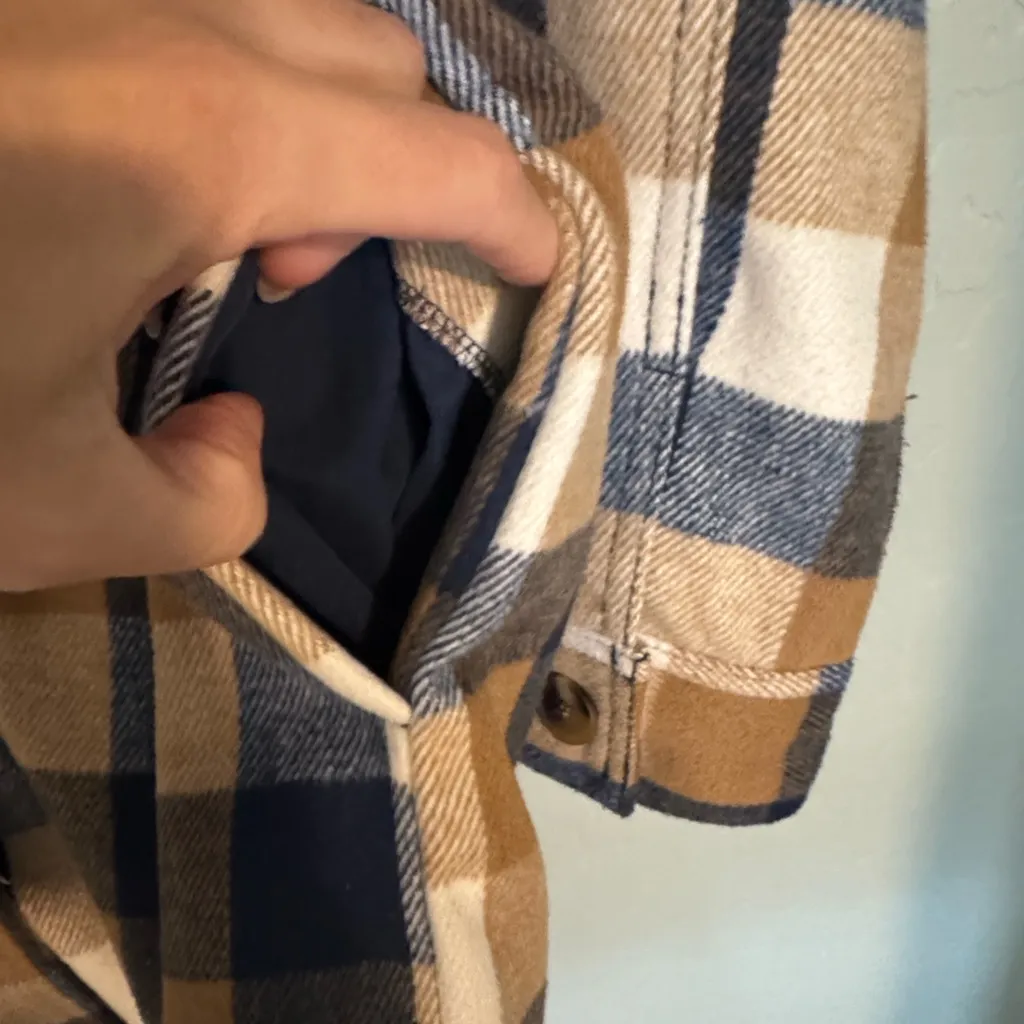 Old Navy Plaid Soft-Brushed Utility Shacket Brown/Blue/Cream Small oversized - Image 4