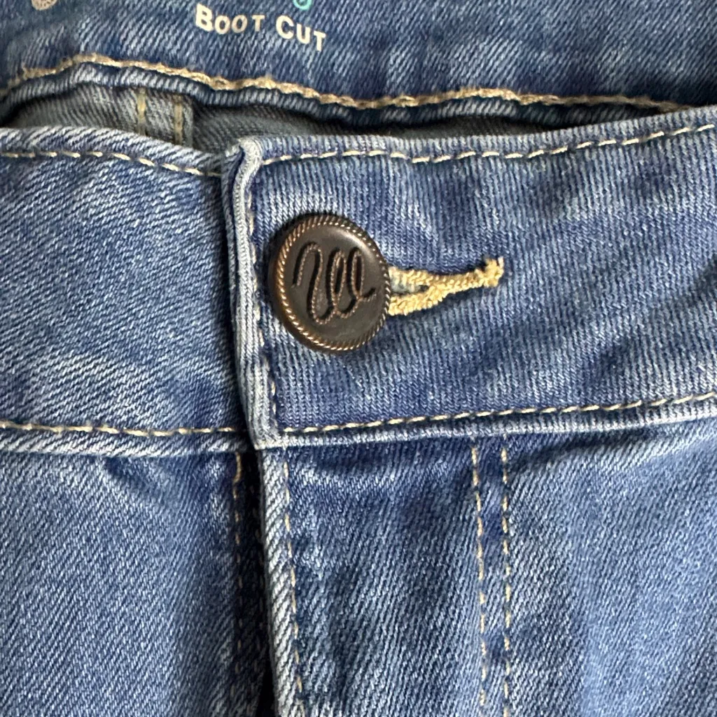 Wrangler  Women's Denim Blue Boot Cut Jeans - Image 6