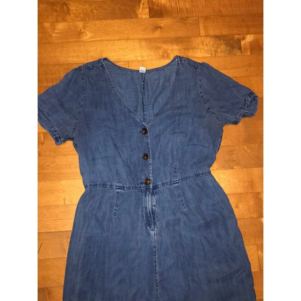 Old Navy Chambray Denim button up Jumpsuit short sleeved size large - Image 10