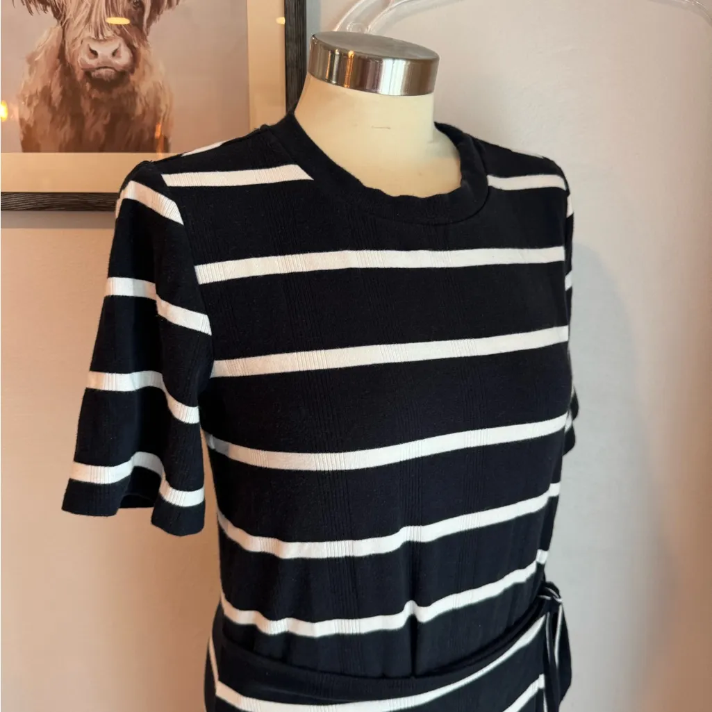 Evereve Anna Twist Waist Black and White Striped Midi Dress - Image 7