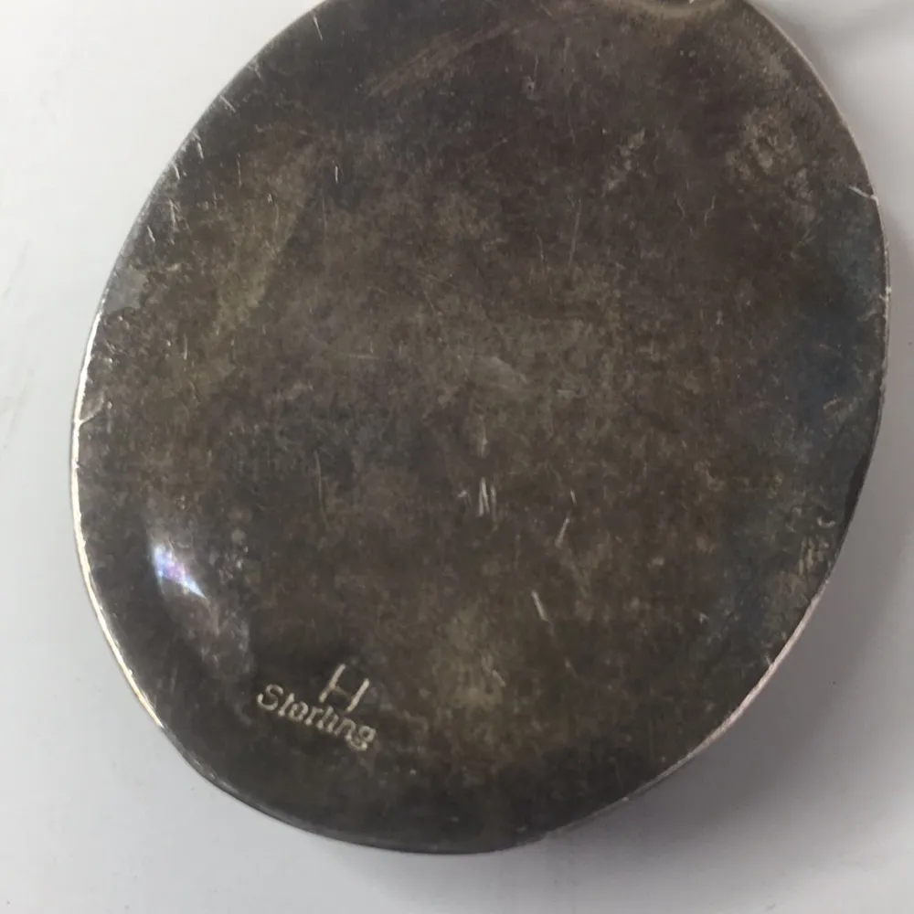 Vintage Native Sterling Signed Onyx Pendant Pendant Herringbone silver Chain - Image 4