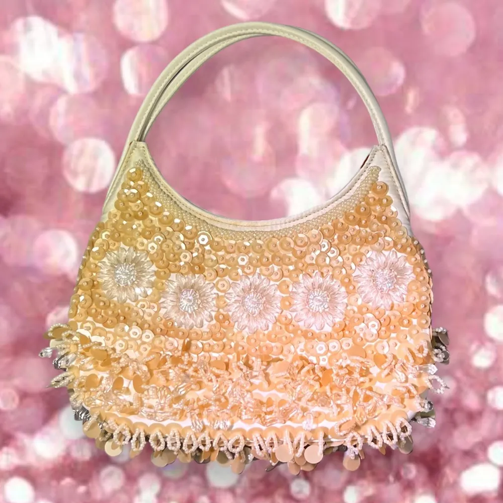 Loft Ann Taylor  Gold Sequin Small Beaded Purse Inside Zipper Snap Close - Image 3