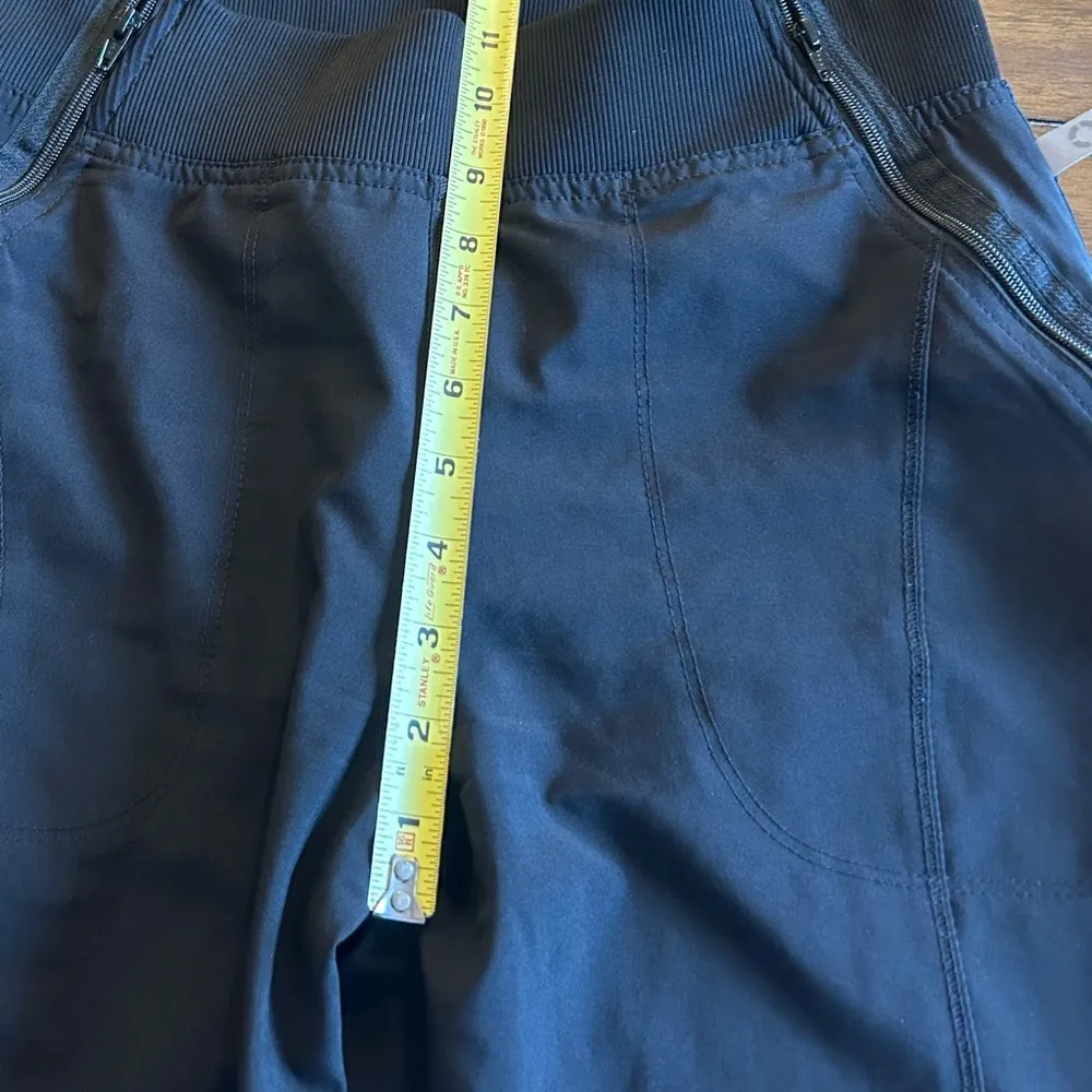 Cherokee Infinity Women's Black Mid Rise Jogger Pants Scrubs Size Small Tall - Image 5