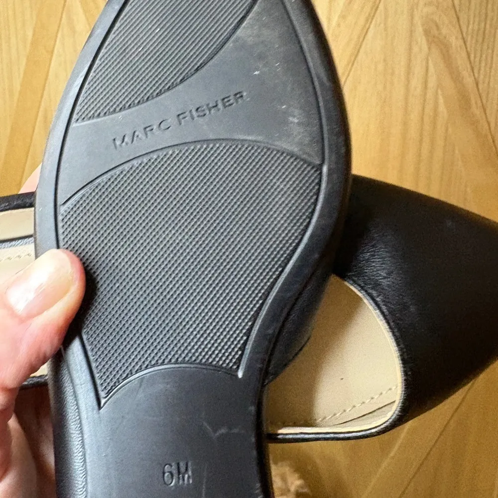 Marc Fisher Women’s Elegant Black Women's Flats Size 6M - Image 5