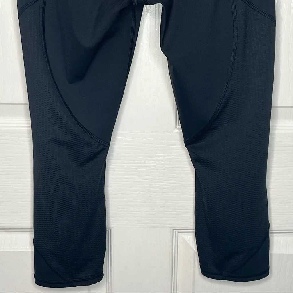 Athleta Mesh Contender Capri Sz S Black Athletic Capris Leggings - Image 5