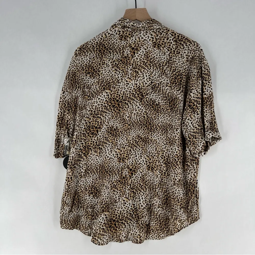 Amuse Society Feline Leopard Print Woven Top Button Front Collared V Neck Size L - Image 11