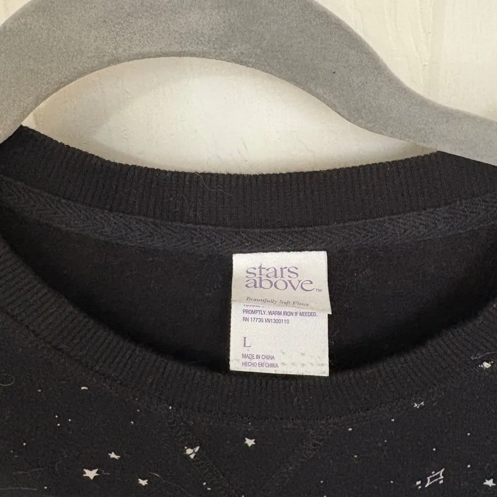 Stars Above Crewneck Star Print Sweatshirt - Image 2