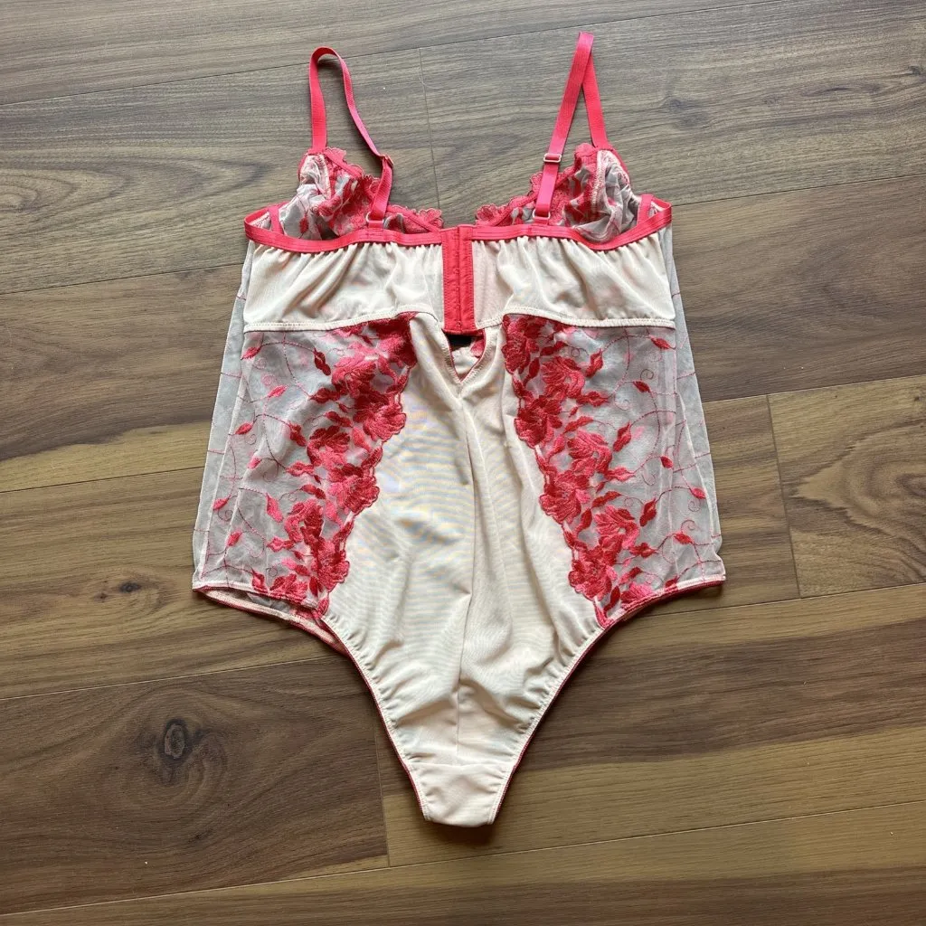 NWT Boysenberry Pink Two Tone Floral Embroidered Sheer Mesh Bodysuit Size 3X 3 - Image 6